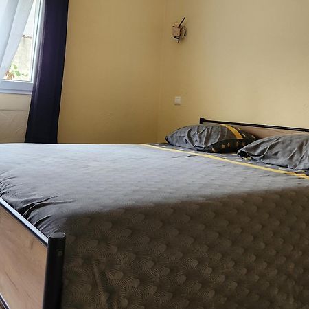 Les Belles Nuits Bed and Breakfast Le Bousquet-d'Orb Εξωτερικό φωτογραφία